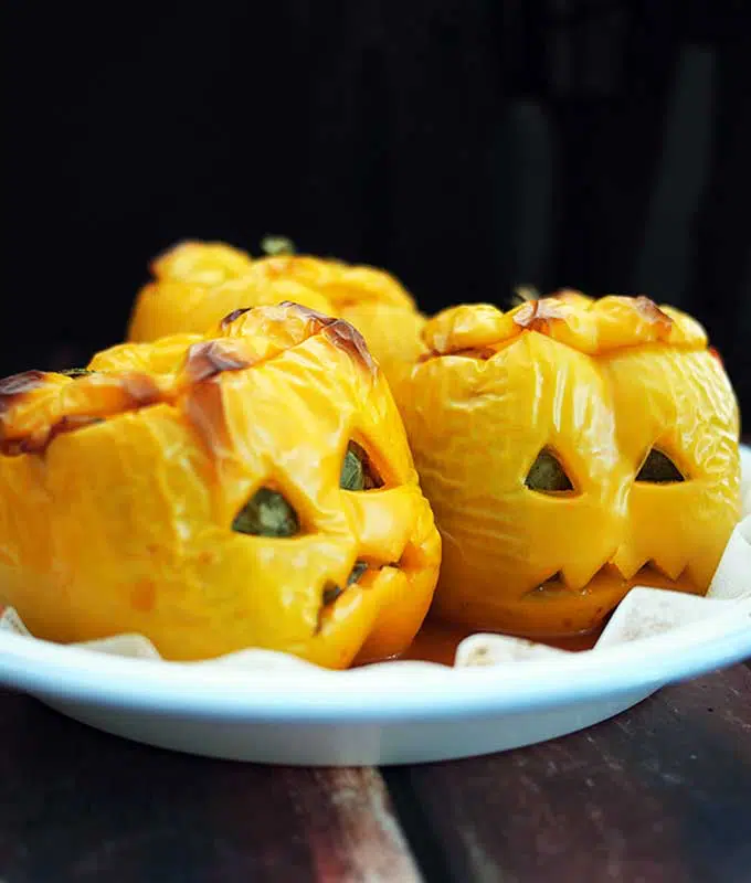Jack O Lantern Stuffed Capsicums