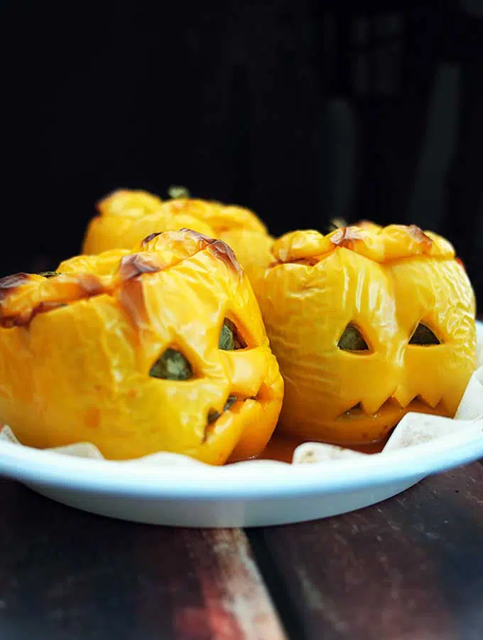 Jack O Lantern Stuffed Capsicums