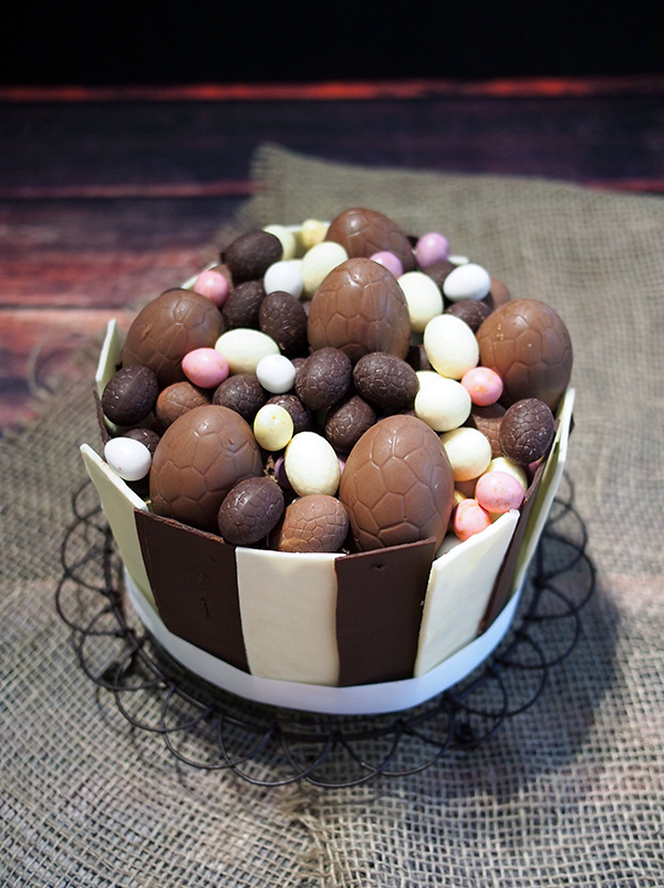 Easter Egg Cake