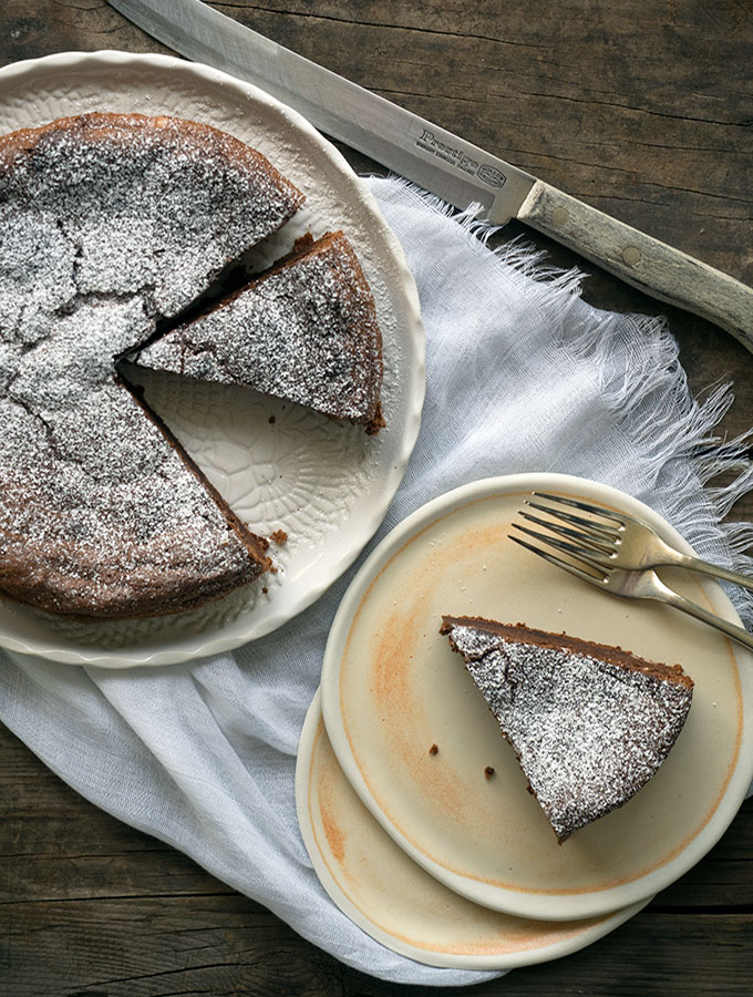 2-Ingredient Nutella Fudge - Baking Cherry