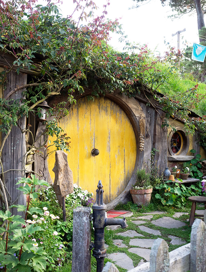 Hobbiton Movie Set