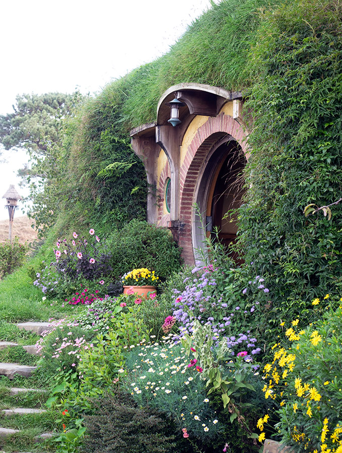 Hobbiton Movie Set