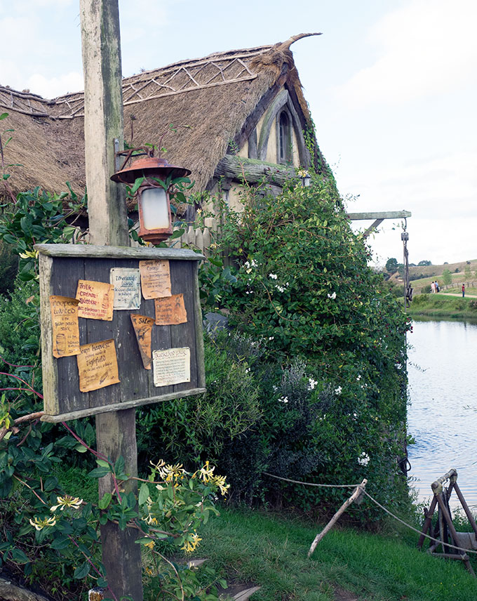 Hobbiton Movie Set