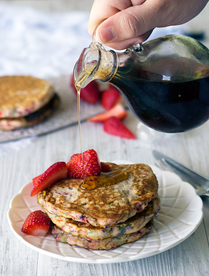 Funfetti Pancakes ~ a breakfast full of rainbow colours