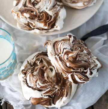 Chocolate Swirl Meringues with Sea Salt ~ Stunning looking meringues with crisp shells and soft mallow like centres