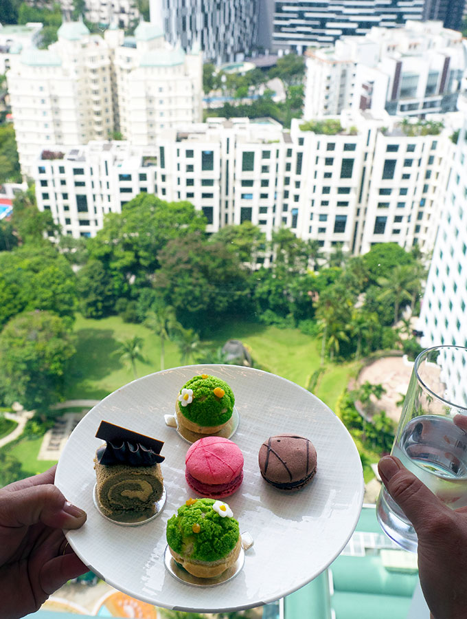 Afternoon tea at the Horizon Club Shangri-La Singapore