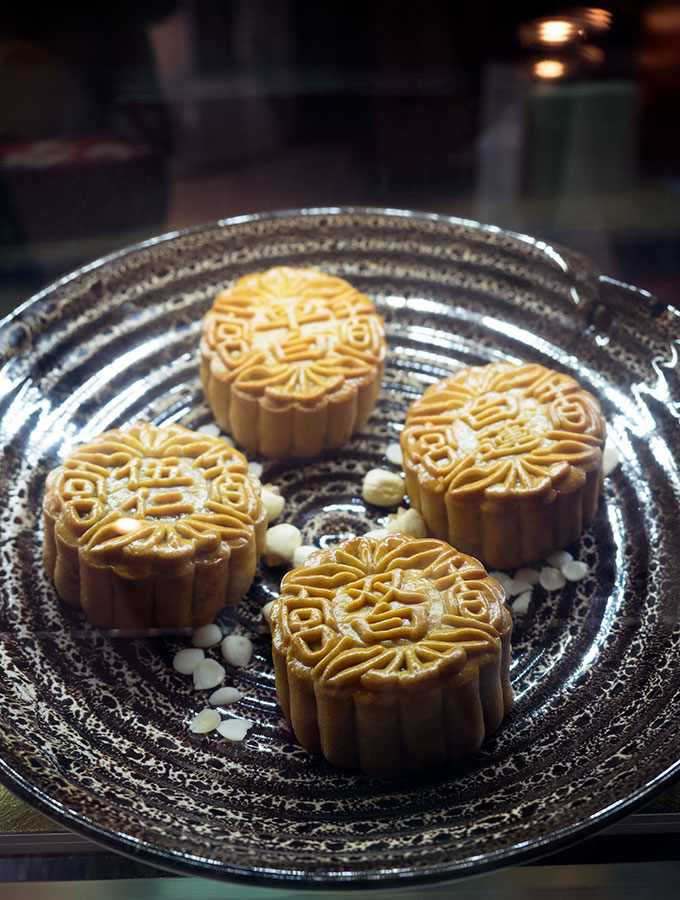 Shangri-La Hotel Singapore Mid Autumn Festival Mooncakes