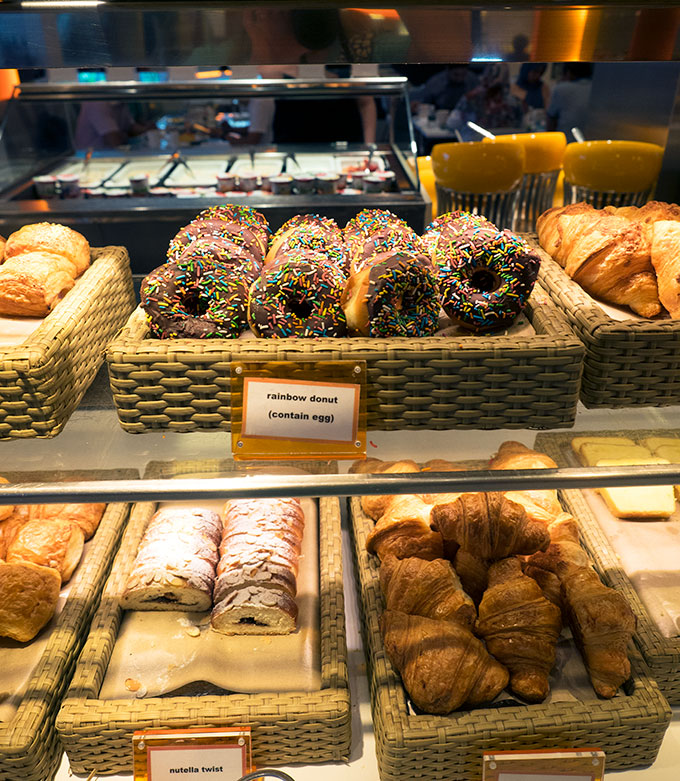 The Line at Shangri-La Hotel in Singapore offers an extensive breakfast buffet.  Do they do the best buffet breakfast in Singapore?