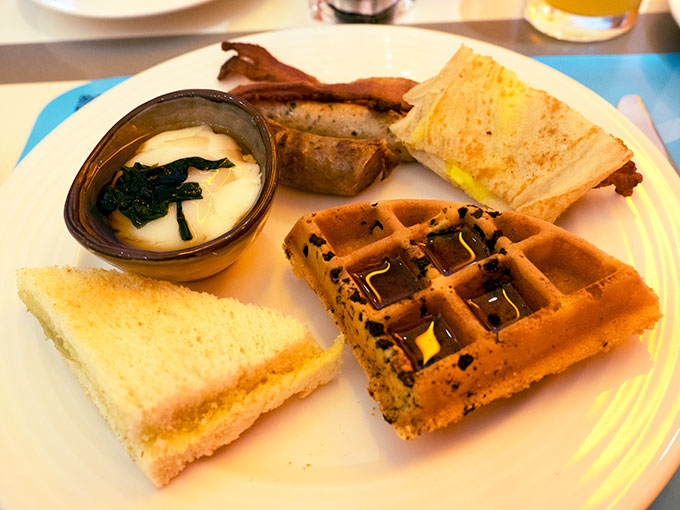 The Line at Shangri-La Hotel in Singapore offers an extensive breakfast buffet.  Do they do the best buffet breakfast in Singapore?