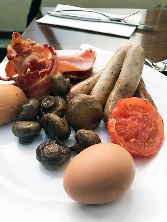 Crowne Plaza Terrigal Seasalt Restaurant Breakfast Buffet - lots of choice on the all you can eat buffet