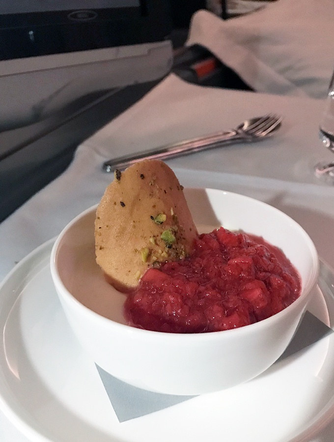the best Qantas business class seats Sydney to Tokyo - panna cotta dessert