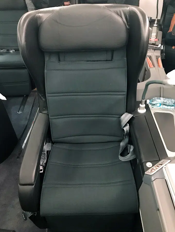 the best Qantas business class seats Sydney to Tokyo - first class seat in business class