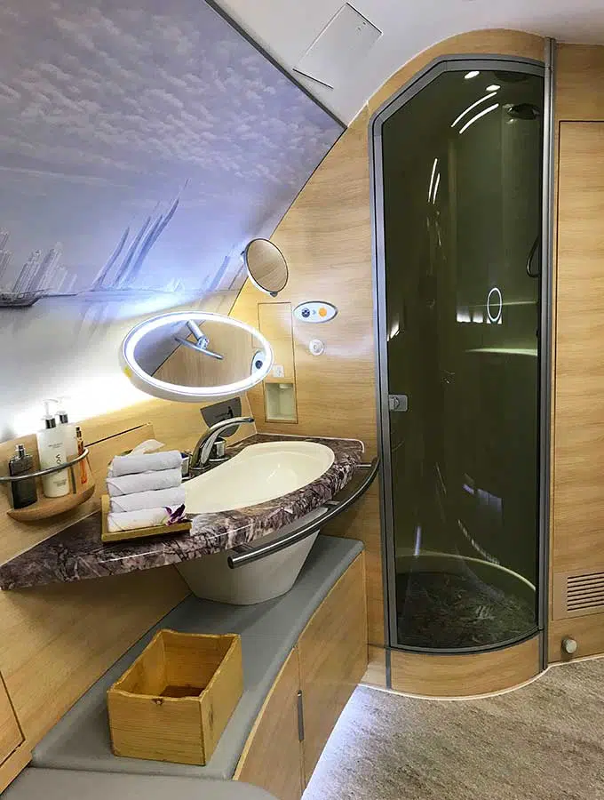 emirates business class a380 shower