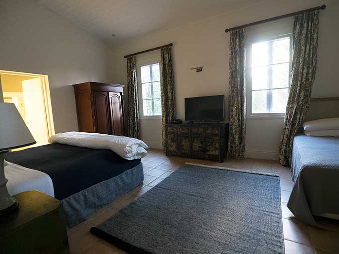 mona farm the coach house bedroom