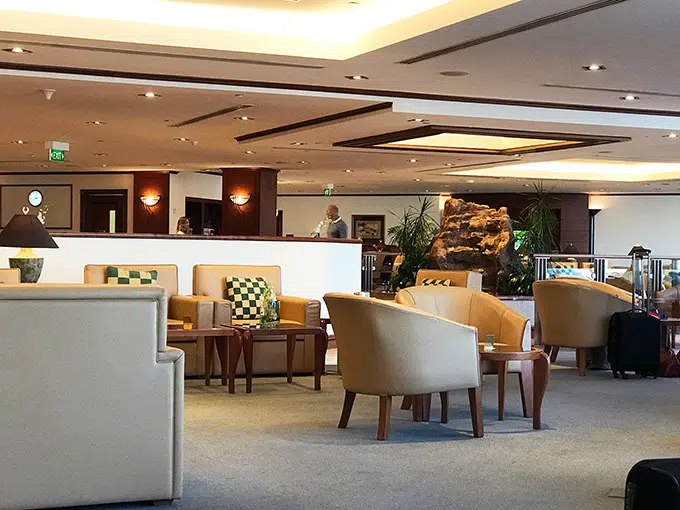 Emirates lounge Sydney airport