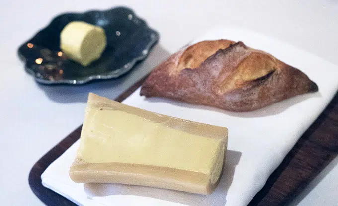 smoked butter in bone marrow and bread