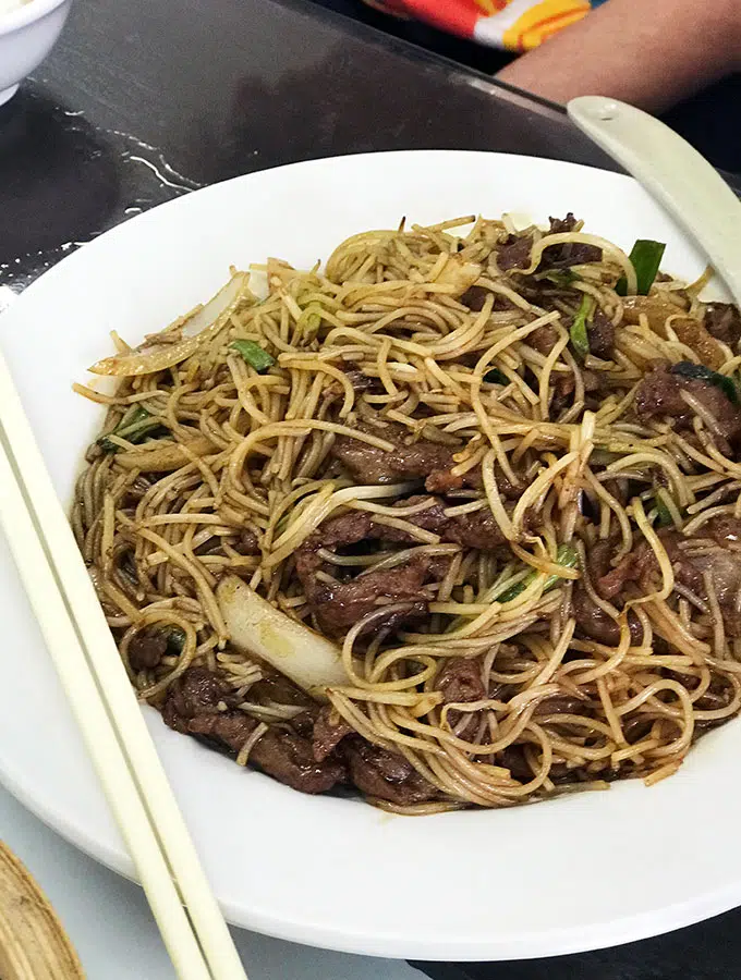 Long Va Tea House in Macao - beef noodles