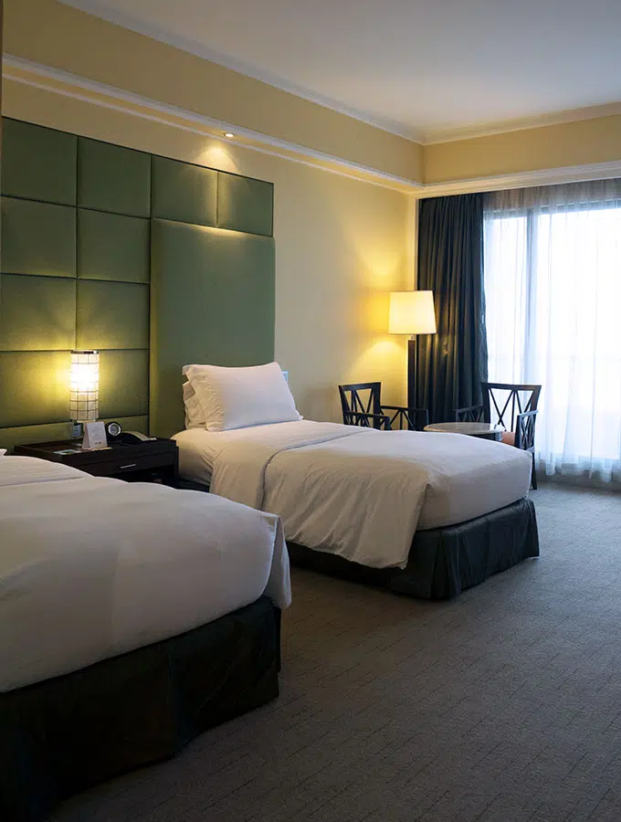 twin beds at Sofitel Philippine Plaza Manila