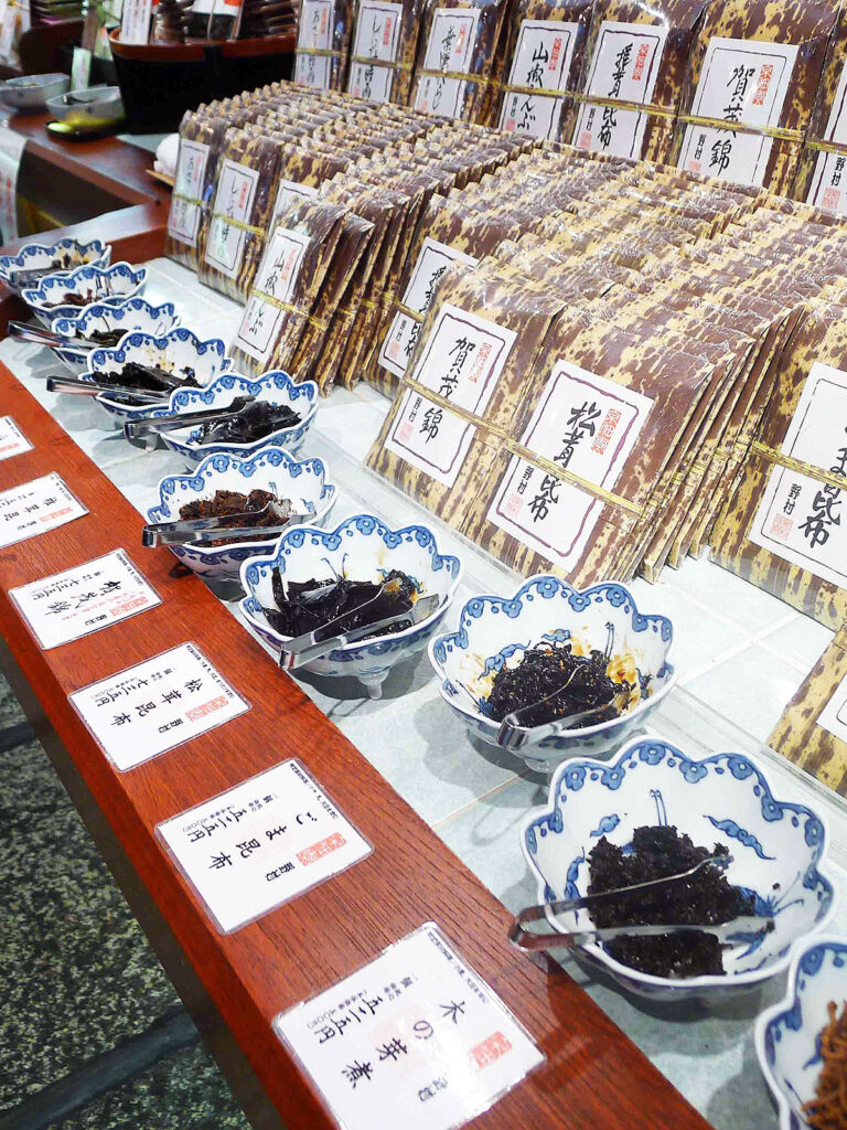 tasting bowls with various seaweed for tasting