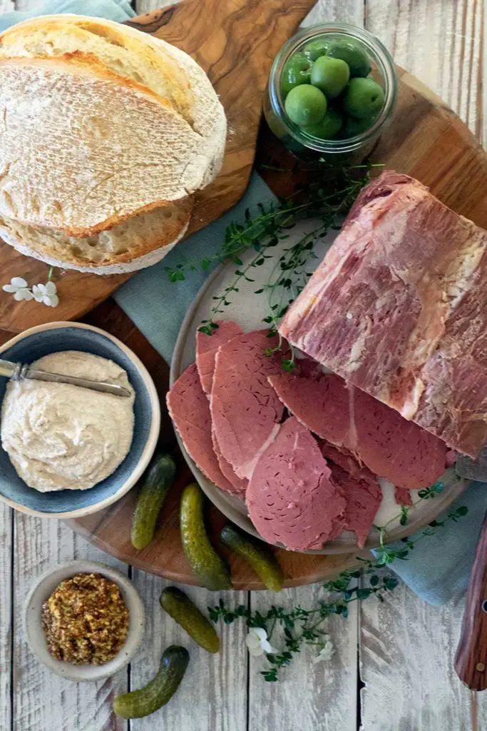 corned beef with accompaniments