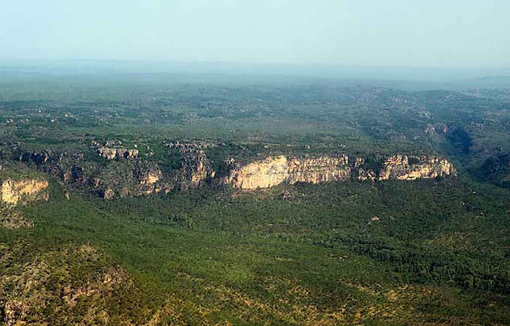 escarpment in Nitmiluk National Park from a plane