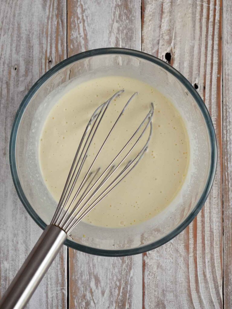 process image of mixed salad dressing