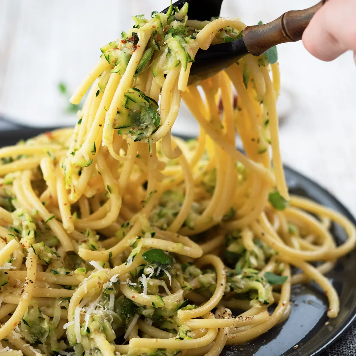 zucchini pasta sauce with bucatini recipe