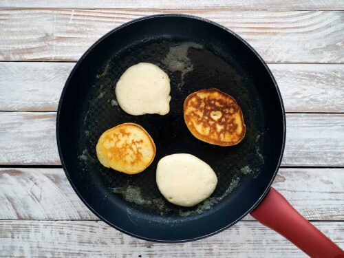 Delicious Fluffy Pikelets - Belly Rumbles