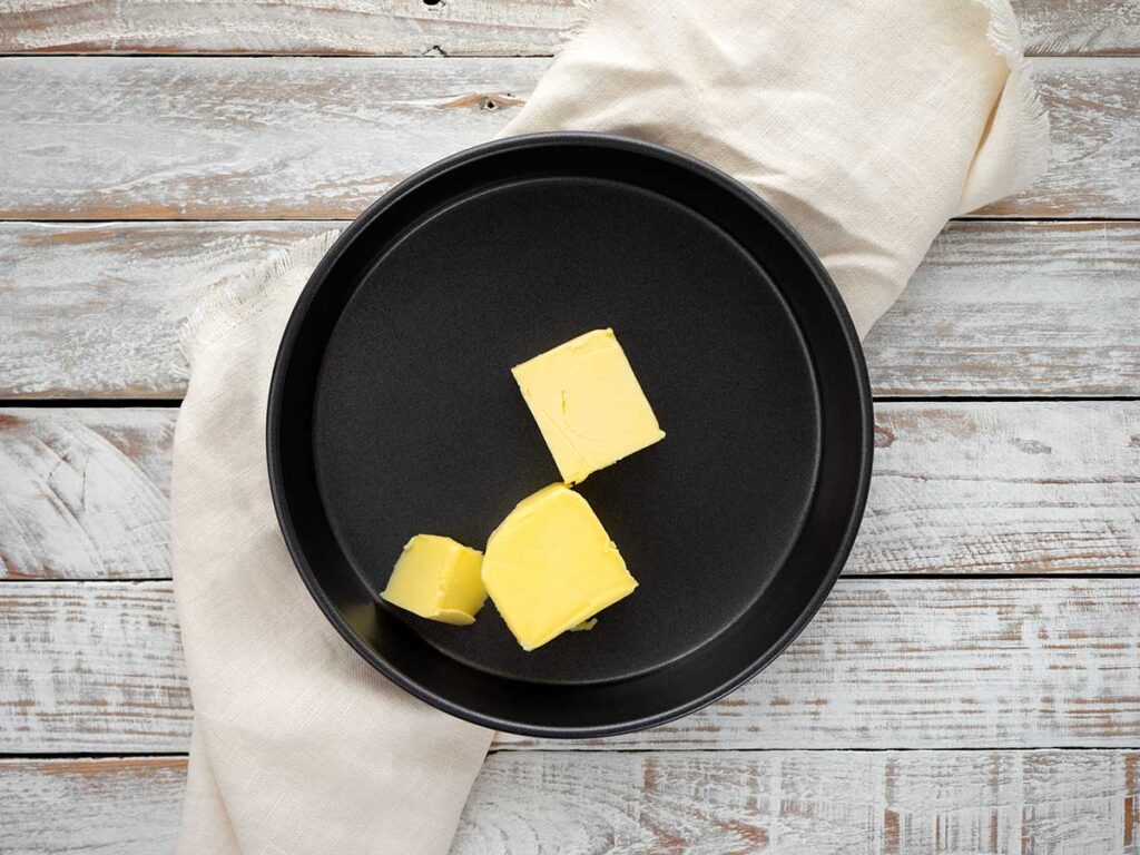 butter in the baking tin