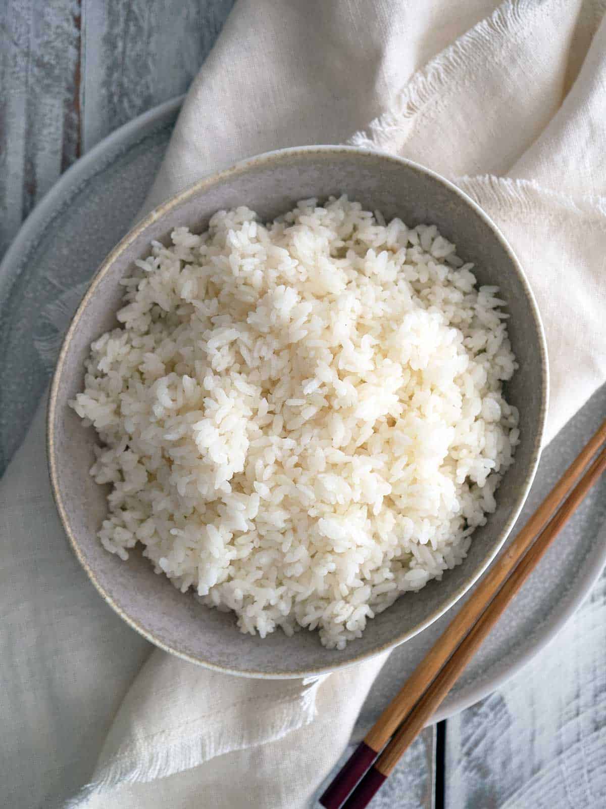 How to make sushi rice in a rice cooker Belly Rumbles