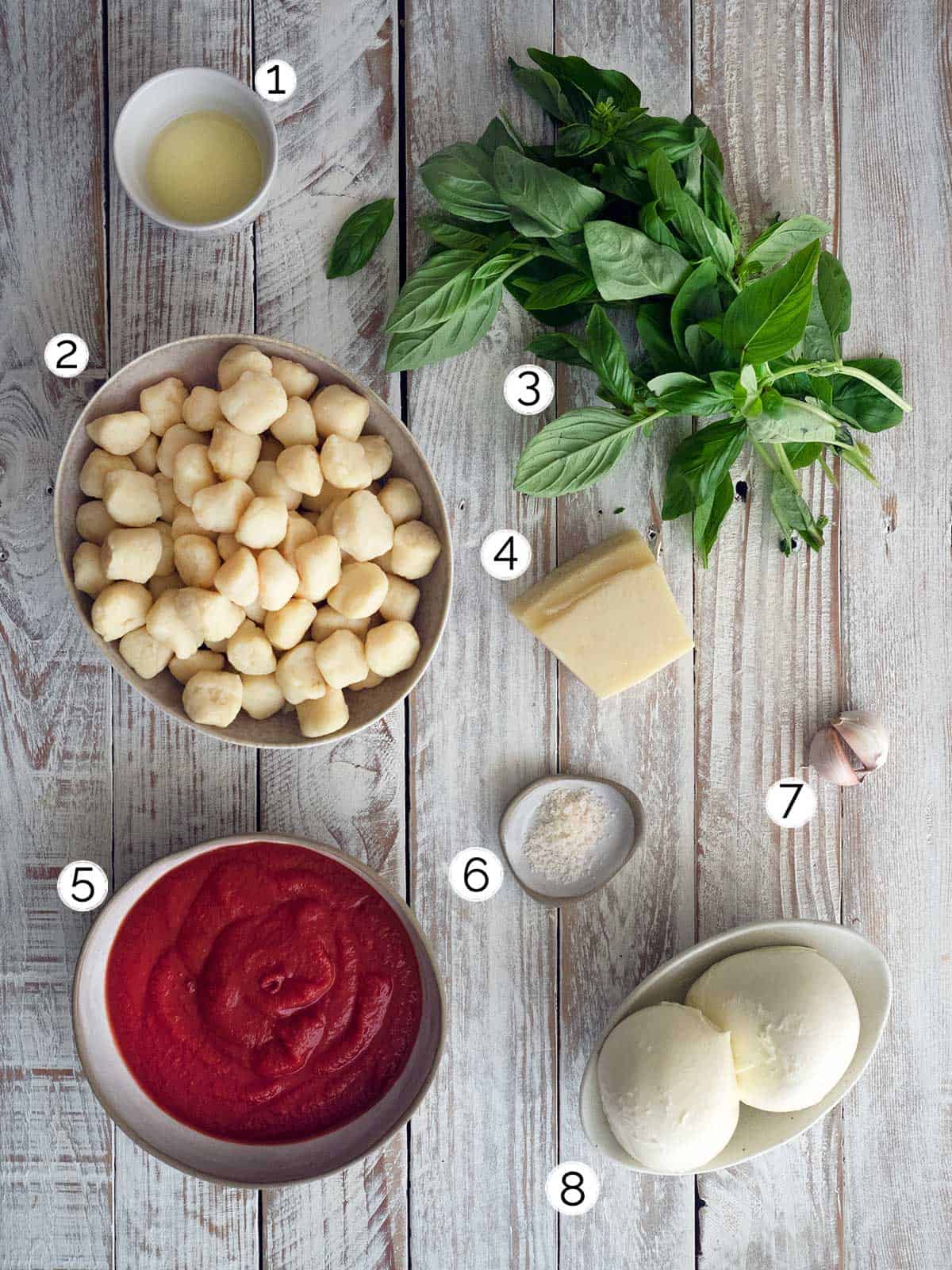 Ingredients for gnocchi alla sorrentina.